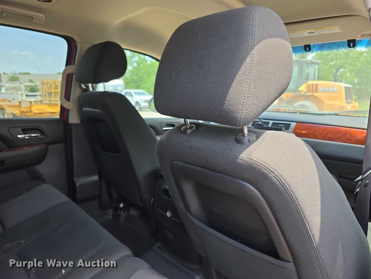 image for item FH6083 2011 Chevrolet Tahoe SUV