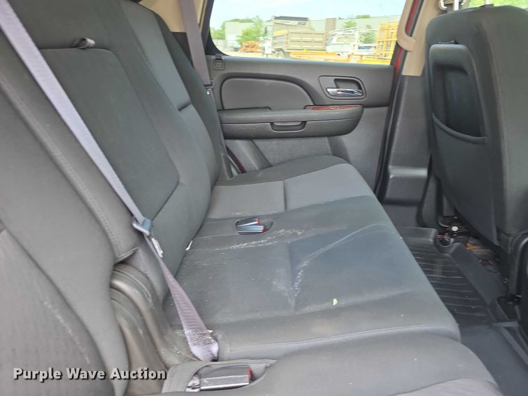 image for item FH6083 2011 Chevrolet Tahoe SUV