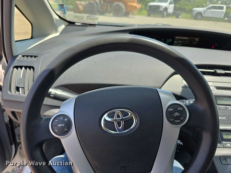 image for item FH6085 2011 Toyota Prius 