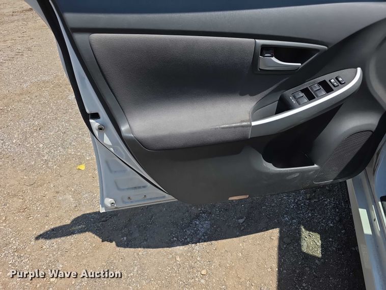 image for item FH6085 2011 Toyota Prius 