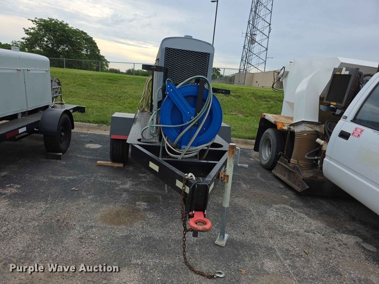 image for item FH6120 1980 Lincoln Shield Arc SAE 409  welder