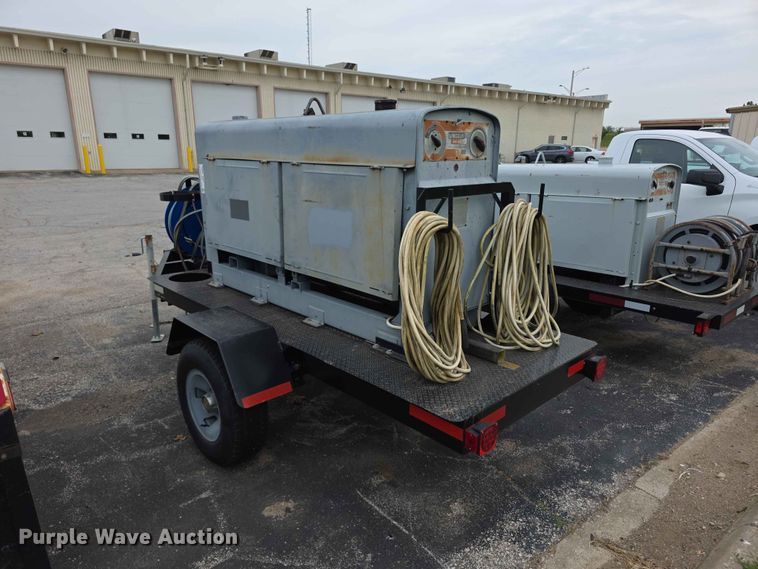 image for item FH6120 1980 Lincoln Shield Arc SAE 409  welder