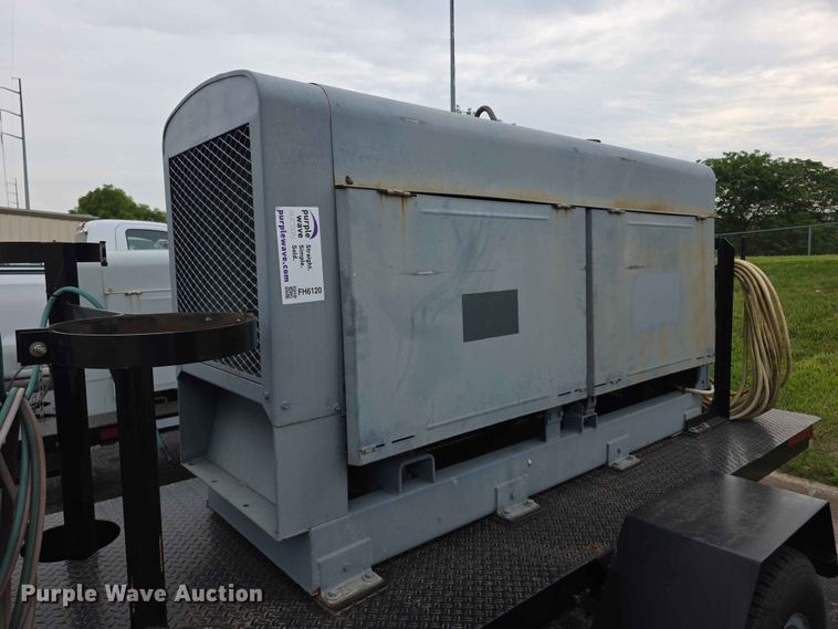image for item FH6120 1980 Lincoln Shield Arc SAE 409  welder