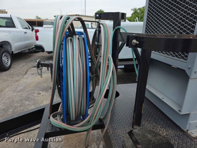 image for item FH6120 1980 Lincoln Shield Arc SAE 409  welder