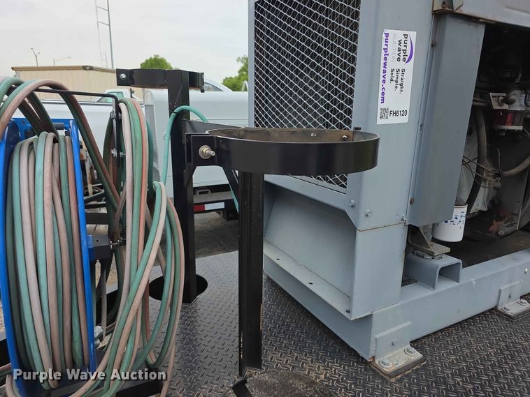 image for item FH6120 1980 Lincoln Shield Arc SAE 409  welder