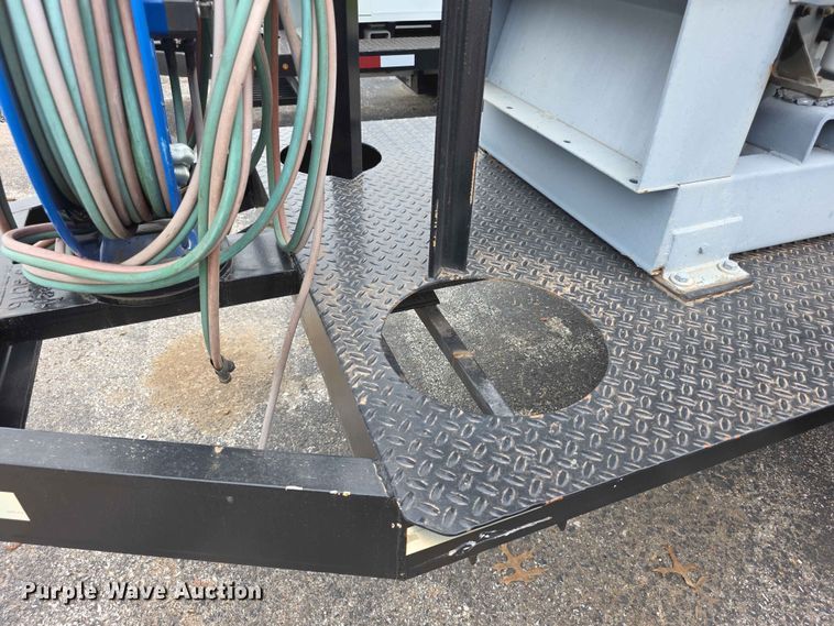 image for item FH6120 1980 Lincoln Shield Arc SAE 409  welder