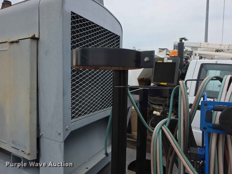 image for item FH6120 1980 Lincoln Shield Arc SAE 409  welder
