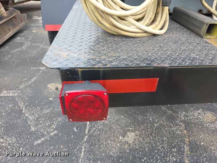 image for item FH6120 1980 Lincoln Shield Arc SAE 409  welder