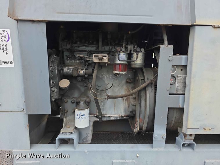 image for item FH6120 1980 Lincoln Shield Arc SAE 409  welder