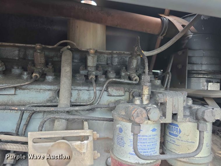 image for item FH6120 1980 Lincoln Shield Arc SAE 409  welder