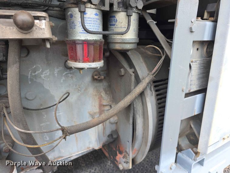 image for item FH6120 1980 Lincoln Shield Arc SAE 409  welder