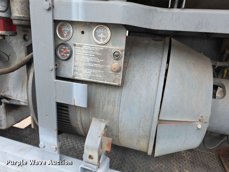 image for item FH6120 1980 Lincoln Shield Arc SAE 409  welder