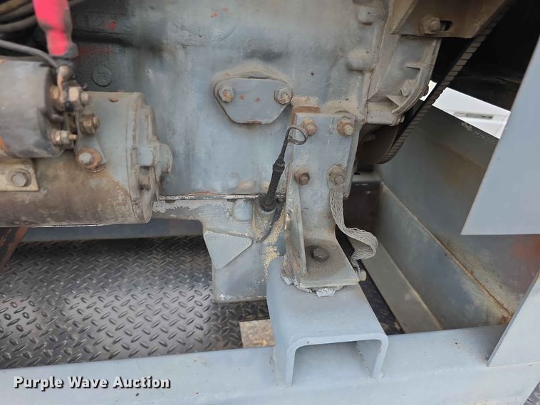 image for item FH6120 1980 Lincoln Shield Arc SAE 409  welder