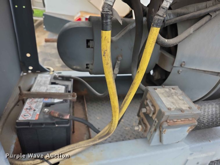 image for item FH6120 1980 Lincoln Shield Arc SAE 409  welder