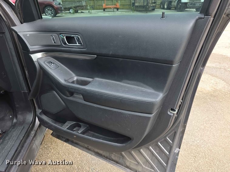 image for item FH6127 2017 Ford Explorer Police Interceptor SUV