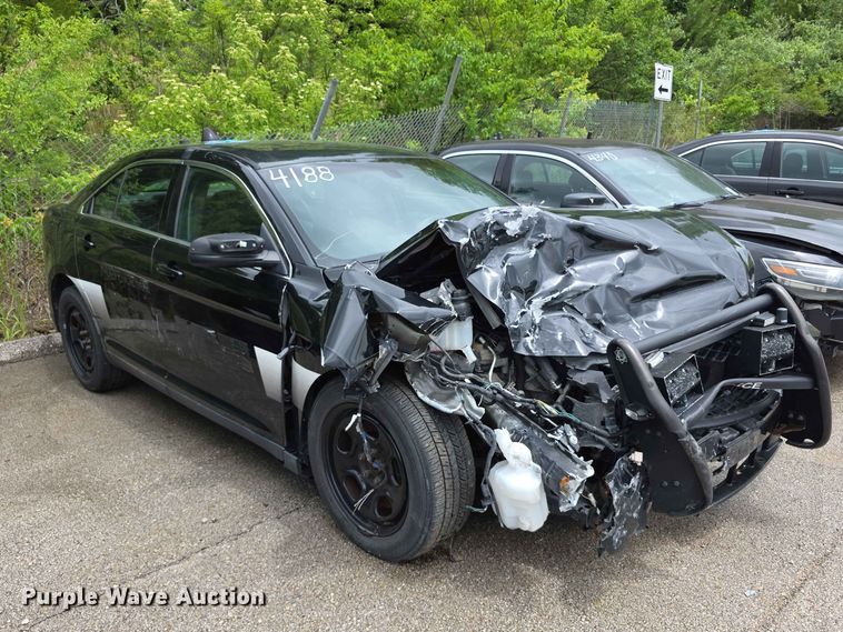 image for item FH6132 2014 Ford Taurus Police Interceptor 