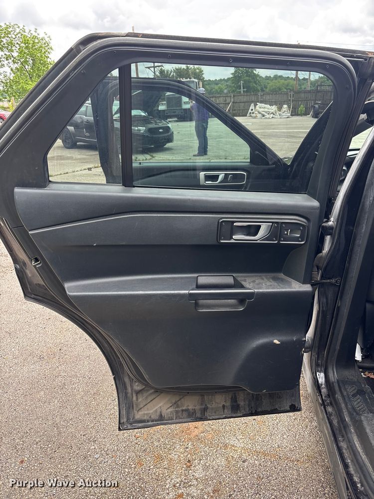 image for item FH6134 2022 Ford Explorer Police Interceptor SUV