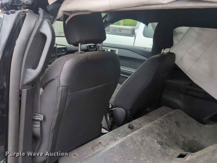 image for item FH6137 2022 Ford Explorer Police Interceptor  SUV