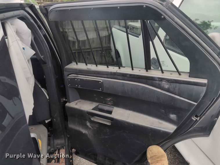 image for item FH6137 2022 Ford Explorer Police Interceptor  SUV