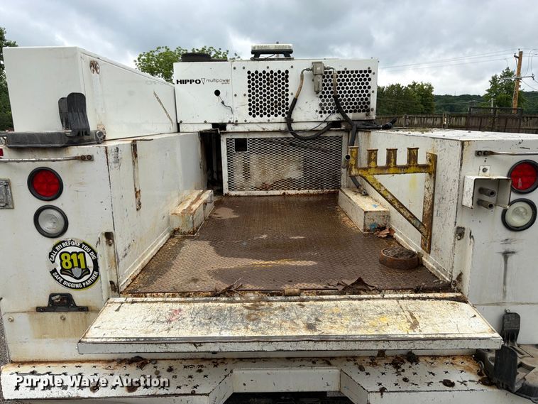 image for item FH6138 2013 Ford F450 Super Duty utility / service truck