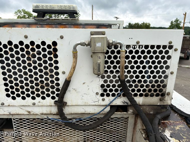 image for item FH6138 2013 Ford F450 Super Duty utility / service truck