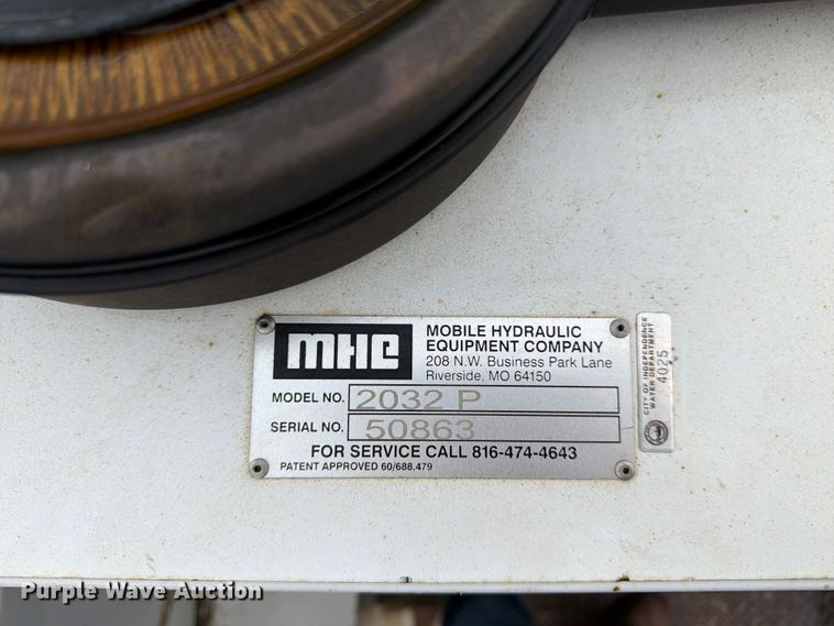image for item FH6138 2013 Ford F450 Super Duty utility / service truck