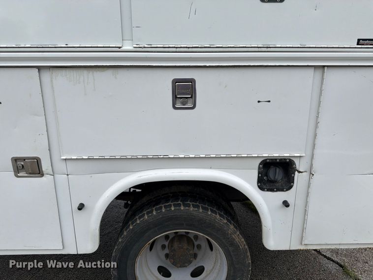 image for item FH6138 2013 Ford F450 Super Duty utility / service truck