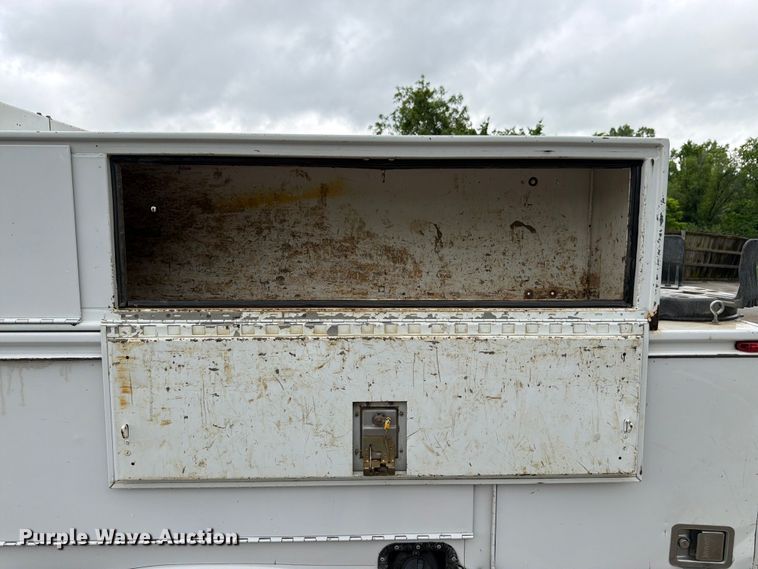 image for item FH6138 2013 Ford F450 Super Duty utility / service truck