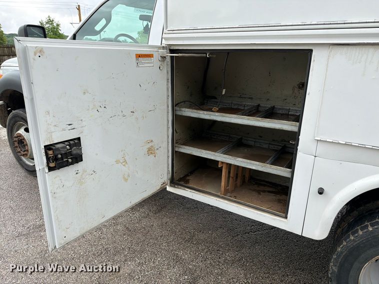image for item FH6138 2013 Ford F450 Super Duty utility / service truck