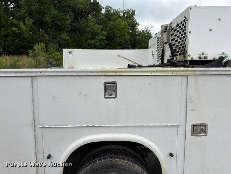 image for item FH6138 2013 Ford F450 Super Duty utility / service truck