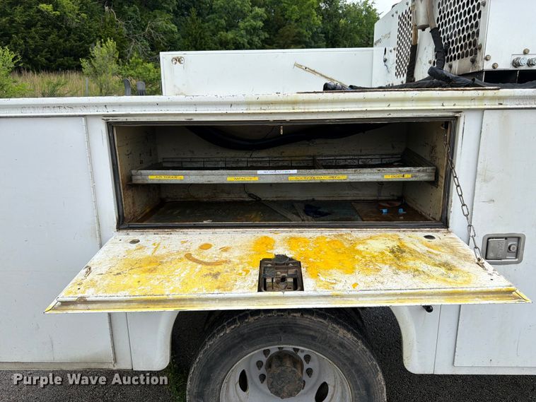 image for item FH6138 2013 Ford F450 Super Duty utility / service truck