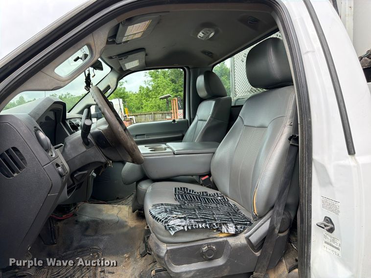 image for item FH6138 2013 Ford F450 Super Duty utility / service truck
