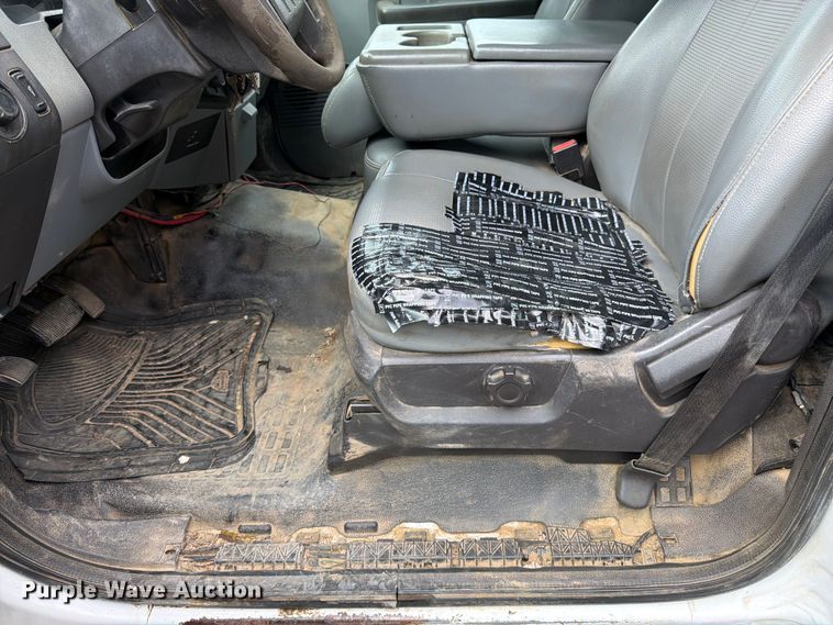 image for item FH6138 2013 Ford F450 Super Duty utility / service truck