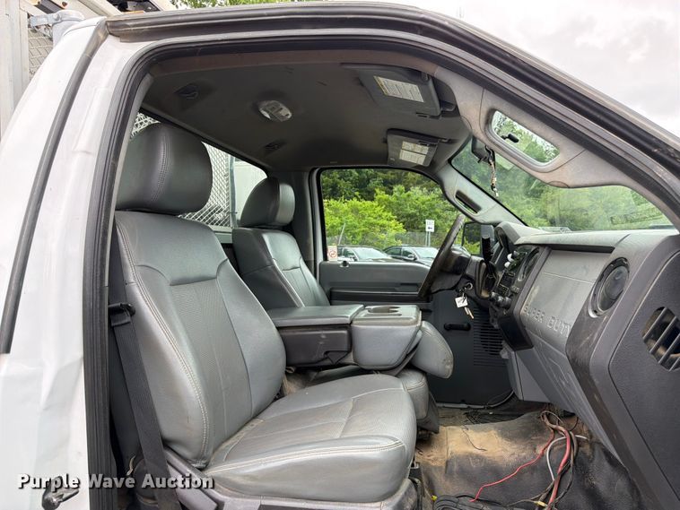 image for item FH6138 2013 Ford F450 Super Duty utility / service truck