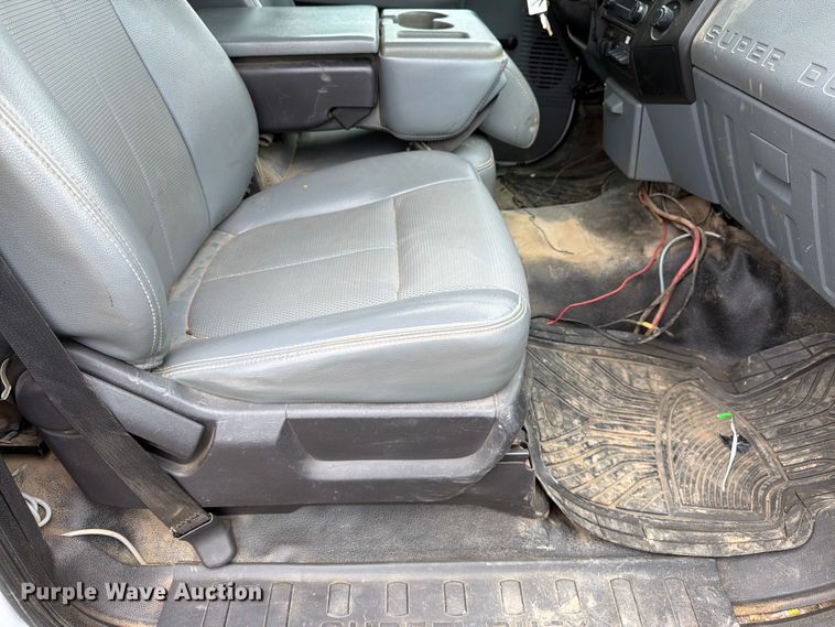 image for item FH6138 2013 Ford F450 Super Duty utility / service truck