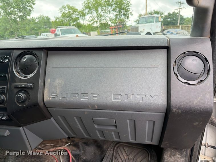image for item FH6138 2013 Ford F450 Super Duty utility / service truck