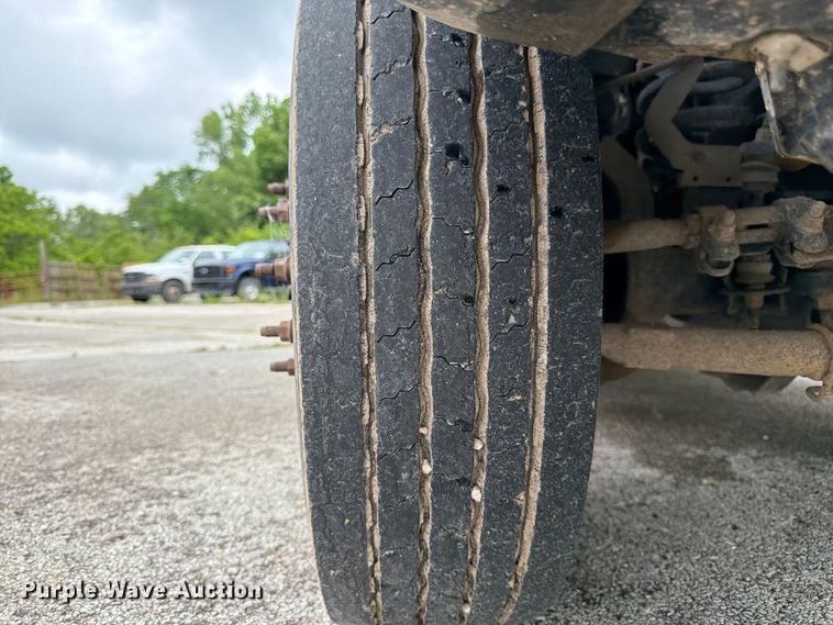 image for item FH6138 2013 Ford F450 Super Duty utility / service truck