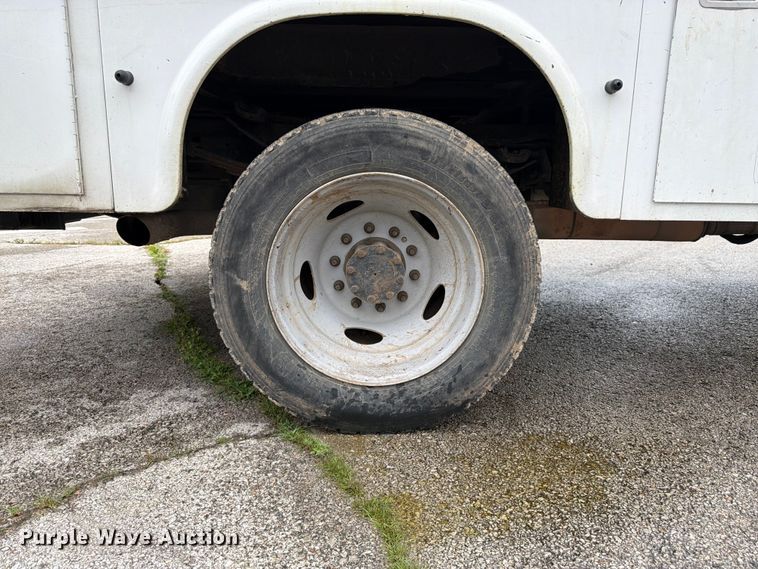 image for item FH6138 2013 Ford F450 Super Duty utility / service truck