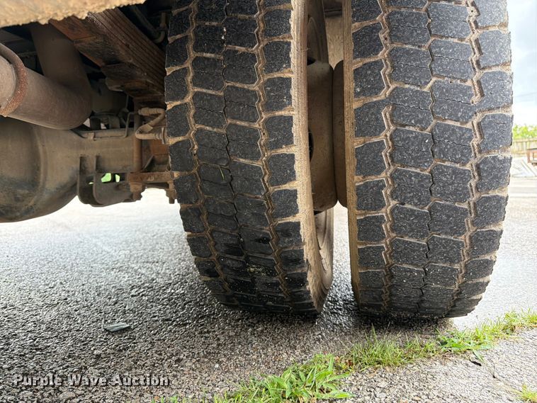 image for item FH6138 2013 Ford F450 Super Duty utility / service truck