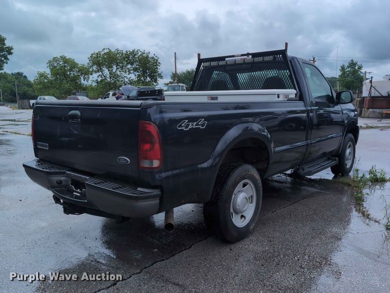 image for item FH6140 2007 Ford F250 Super Duty XL pickup truck