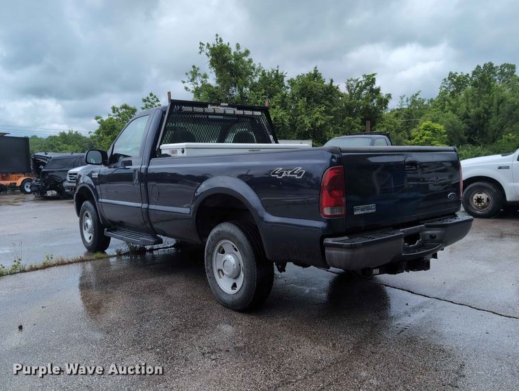 image for item FH6140 2007 Ford F250 Super Duty XL pickup truck