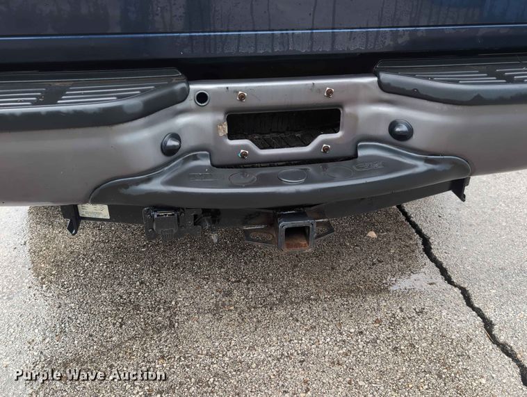 image for item FH6140 2007 Ford F250 Super Duty XL pickup truck