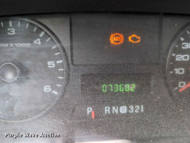 image for item FH6140 2007 Ford F250 Super Duty XL pickup truck