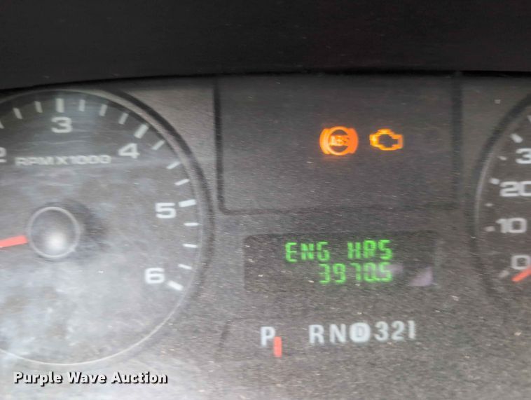 image for item FH6140 2007 Ford F250 Super Duty XL pickup truck