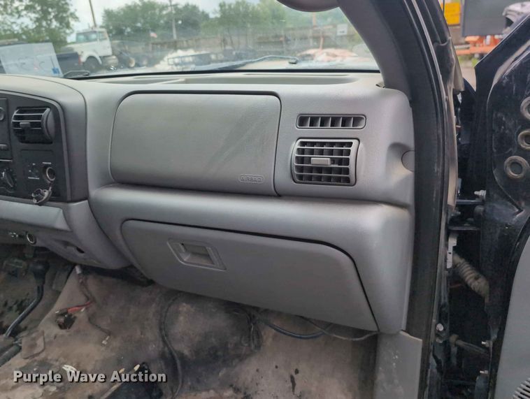 image for item FH6140 2007 Ford F250 Super Duty XL pickup truck