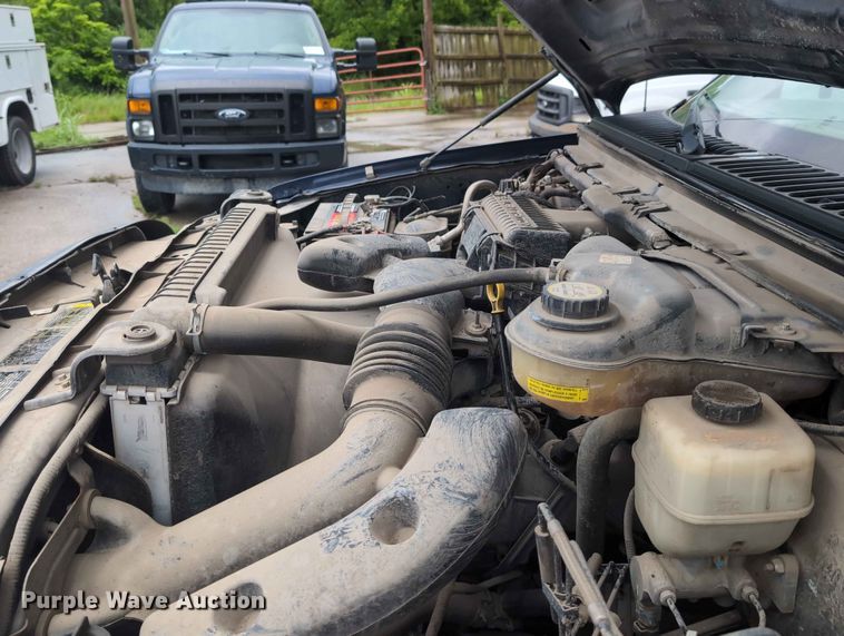 image for item FH6140 2007 Ford F250 Super Duty XL pickup truck