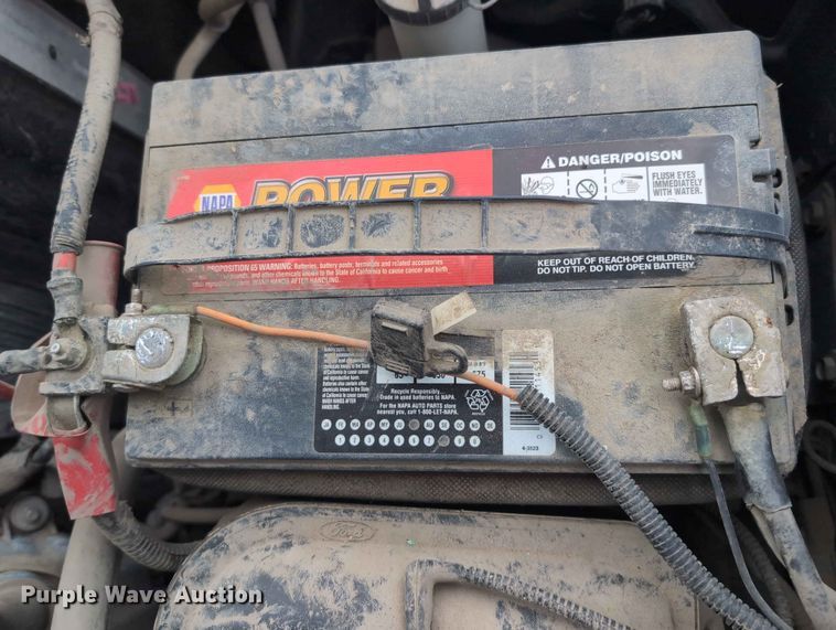 image for item FH6140 2007 Ford F250 Super Duty XL pickup truck