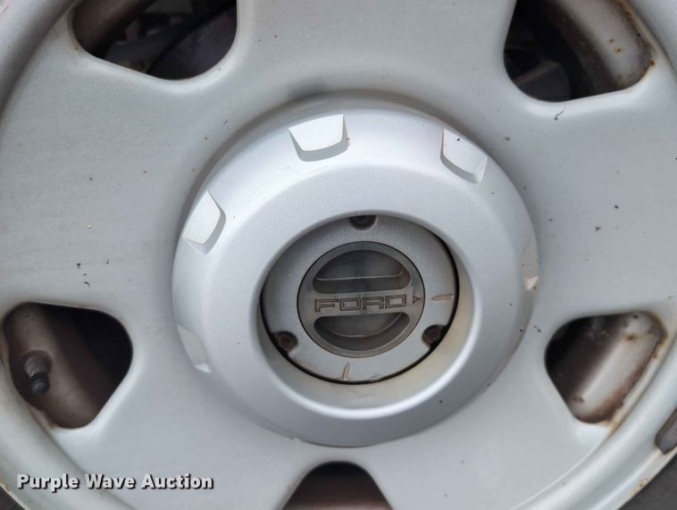 image for item FH6140 2007 Ford F250 Super Duty XL pickup truck