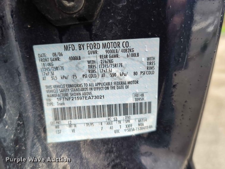 image for item FH6140 2007 Ford F250 Super Duty XL pickup truck