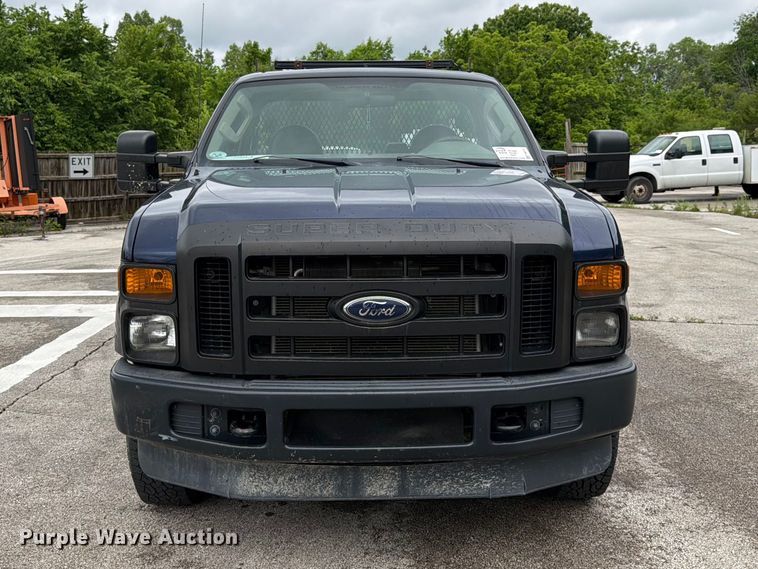 image for item FH6141 2010 Ford F250 Super Duty pickup truck